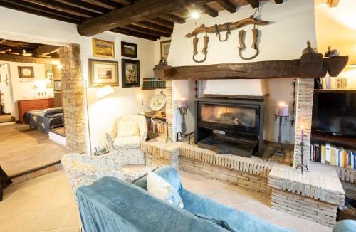 Poderi House | GiuMa Tuscany Historic Lux Farmhouse near Saturnia Hot Springs