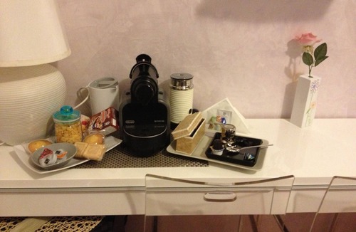 Cinecitta Apartment | Gold Room Bed and Breakfast Rome