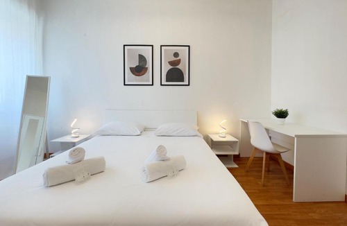 Quartiere XVII Trieste Apartment | Golden Essence Apartment - terrace & metro