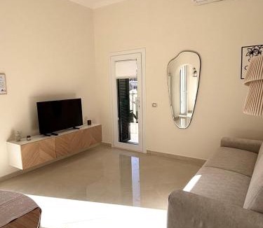Aurelio Apartment | Golden Hour Home