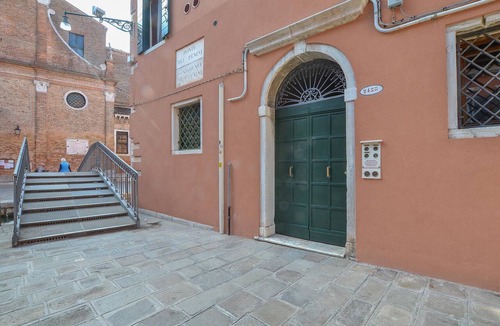 Castello Apartment | Gorgeous apartment in Venezia with WiFi