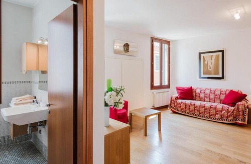 Castello Apartment | Gorgeous Apartment In Venezia With Wifi