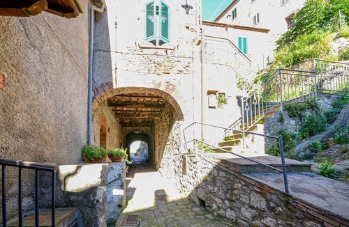 Montemassi Apartment | Gorgeous apartment in Roccastrada with house a panoramic view