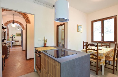 Scheggia House | Gorgeous home in Anghiari with WiFi