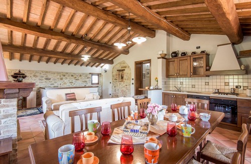 Todi House | Gorgeous home in Todi -PG- with private swimming pool, can be inside or outside