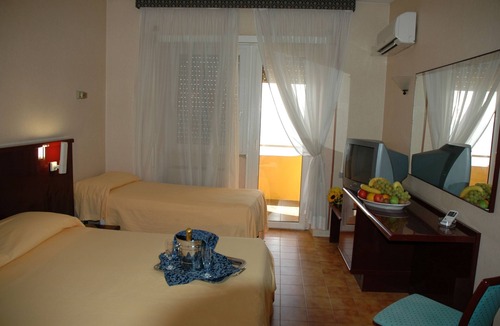 Anzio Hotel | Grand Hotel Dei Cesari Dependance