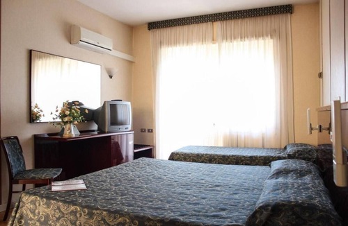 Anzio Hotel | Grand Hotel Dei Cesari Dependance