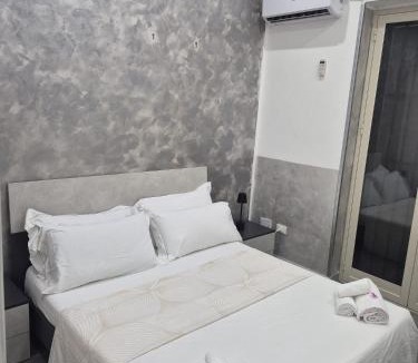 Corso dei Mille - Sant'Erasmo Apartment | Gregory house