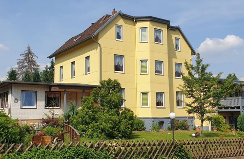 Bad Sachsa Villa | Group accommodations for up to 26 people - Group accommodations in the Southern Harz, 16 to 40