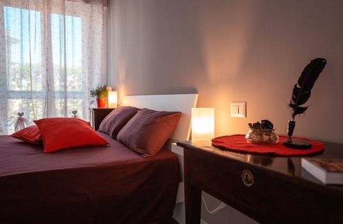 Civitavecchia Bed & Breakfast | Guest House Colors - Rosso Corallo (Doppia Del.