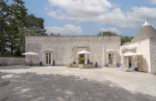 Selva di Fasano Apartment | GuestHost Borgo Lucia with pool - Trullo Dottato