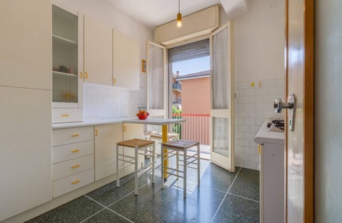 Fossolo Apartment | GuestHost - Bright apartment with balcony equipped with the main comforts to comfortably accommodate up to 3 people and very quiet thanks to the view on a silent internal street. The accommodation is located in the San Vitale district, a very green resid
