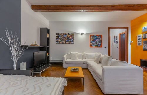 Ferrara Historic Centre Apartment | GuestHost - Central Ferrara Apartment! x7