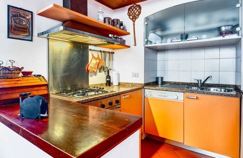 Old Town Apartment | GuestHost - Charming loft apartment of about 80 square meters, able to accommodate up to 5 people, located on the first floor of a period building (NO elevator - several external and internal steps).The property is located within the historic center of P