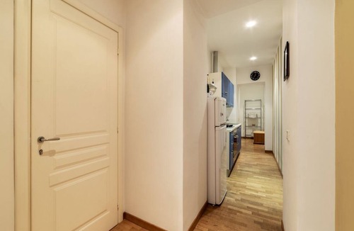 Testaccio Apartment | GuestHost - Comfortable apartment located on the first mezzanine floor of a period building, with a total of six floors, the lift starts from this floor, for which it is necessary to go up the stairs.In 40 m2 of space it hosts 2 people in a single open s