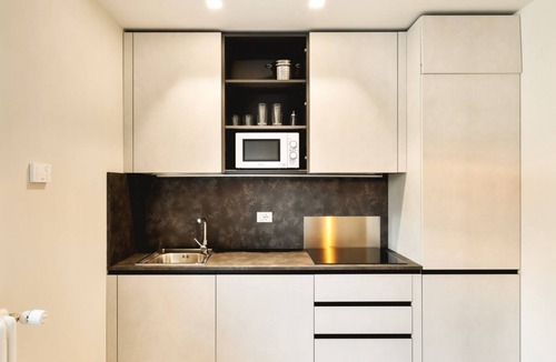 Saragozza-Porto Apartment | GuestHost - Delightful apartment in a strategic position: close to the Ospedale Maggiore, 15 minutes by car from the center and close to public transportation. In the immediateneighborhood you can find restaurants, bars, supermarket and pharmacy.The apar