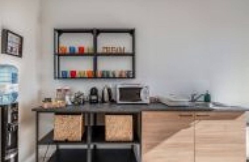 Padova Apartment | GuestHost - Family & Friends House - Chic Room