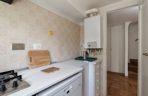 Rione VII Regola Apartment | GuestHost - Historic Center Apartment Lungotevere