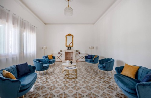 Selva di Fasano House | GuestHost - Large room ideal for two, featuring a private bathroom and located in a villa in Borgo Lucia, a complex with a large shared garden. Surrounded by greenery, the accommodation is located in Selva di Fasano, a quiet hillside hamlet in the munici