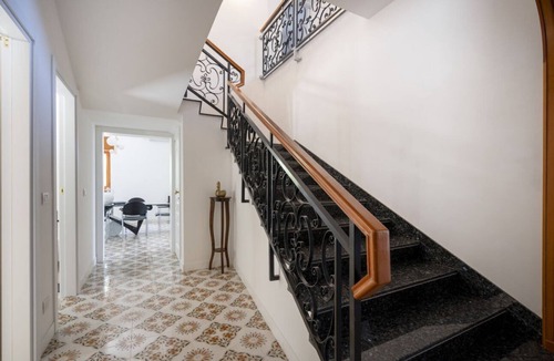Selva di Fasano House | GuestHost - Large room ideal for two, featuring a private bathroom and located in a villa in Borgo Lucia, a complex with a large shared garden. Surrounded by greenery, the accommodation is located in Selva di Fasano, a quiet hillside hamlet in the munici