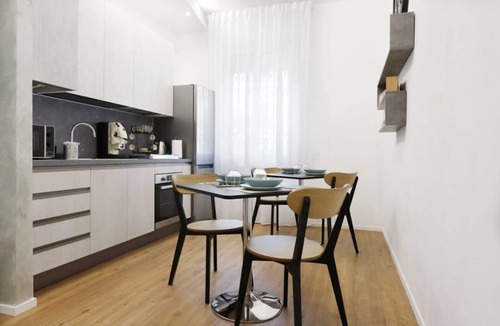 Padova Apartment | GuestHost - Modern 18 sqm room just 6 minutes walk from Sant'Antonio Hospital, able to accommodate up to 2 people. The accommodation is located on the ground floor (raised) of a building without a lift (NOT suitable for disabled people). Please note that
