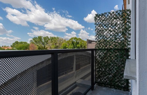 Bolognina Apartment | GuestHost - Modern apartment located on the second floor of a building, equipped with a lift (to access it you have to climb 6 steps)45 sqm apartment, with bedroom and bathroom. The whole house is equipped with an internet connection.Essential services s