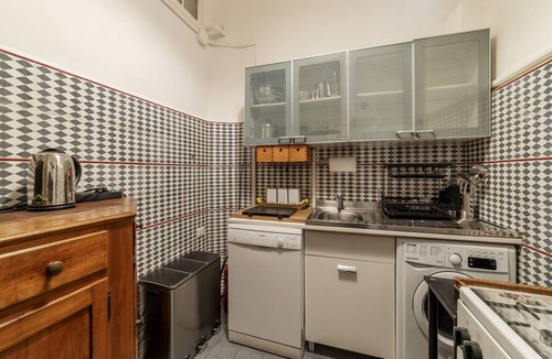 Rione VIII Sant'Eustachio Apartment | GuestHost - Pantheon Apartment - The hidden corner of the paintings