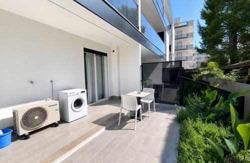 Trani Apartment | GuestHost - Perla Nera Apartment 7 near the sea