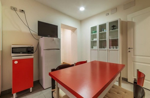 Rione XVIII Castro Pretorio Apartment | GuestHost - Roma Termini Comfy Apartment