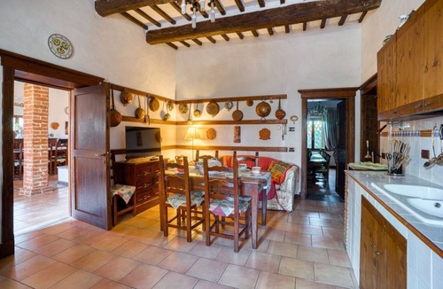 Marsciano Apartment | GuestHost - Stunning 340 sqm stone villa, independent, with a large park of over 2500 sqm, ideal for 10 people. Built in the early 1800s as an episcopal residence, later used as a farmhouse, and now restored in a rustic Umbrian-Tuscan style. Nestled in t