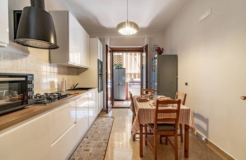 Trani Apartment | GuestHost - The House of Pines