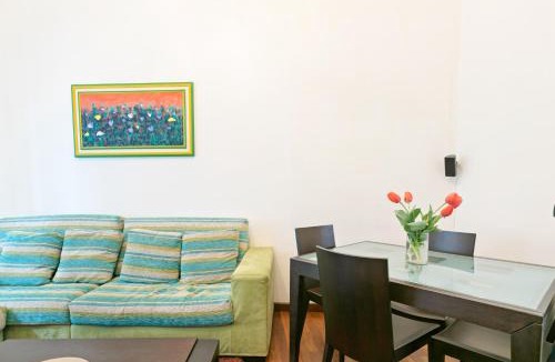 Centro Storico Apartment | GuestHost - Vittorio Emanuele & Via Roma Colorful Apartment