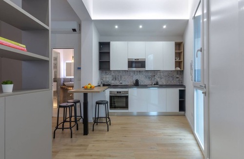 Saragozza-Porto Apartment | GuestHost - We are located on the ground floor of a building with an independent entrance.Open space studio of 37 square meters of space, comfortably accommodates 2 people.The apartment is located 5 minutes by car from the Renato dall'Ara stadium.Zaragoz