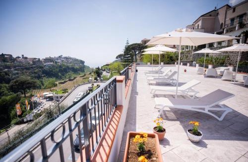 Scala House | Guesthouse with Suites on the Amalfi Coast - Residence Villa Ruocco near Amalfi - 300sqm Open Terrace near Ravello - Breathtaking View