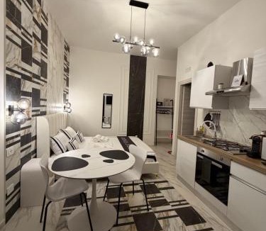 Marcianise House | Habitat modern venery