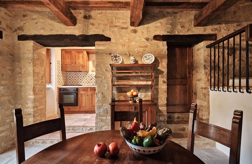 Umbertide House | HAMLET THE POET - LODGE HOUSE