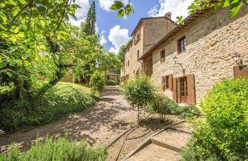 Umbertide House | HAMLET THE POET - LODGE HOUSE