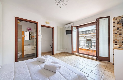 Conversano Hotel | Helios Room 3, Conversano, Italy