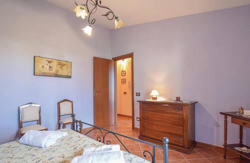 Altavilla Milicia House | Here you occupy part of a semi-detached house 800 m from Altavilla Milicia.