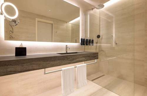 Fiumicino Hotel | Hilton Rome Airport