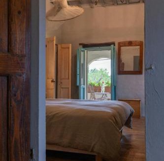 Ferretto House | Historic Farmhouse With Loggia In Cortona