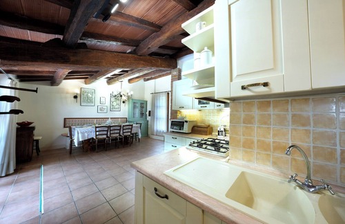 Paciano House | Historic villa overlooking Lake Trasimeno