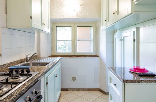 Pian di Rocca House | Holiday Home "Palmiro" with Shared Garden & Wi-Fi