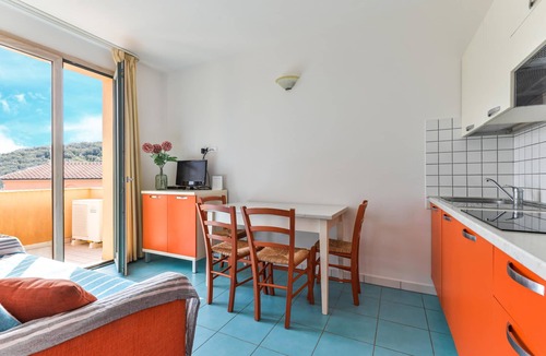 Cavo Apartment | Holiday Apartment 'Casa Mambrino' with Sea View, Shared Pool, Private Terrace & Wi-Fi