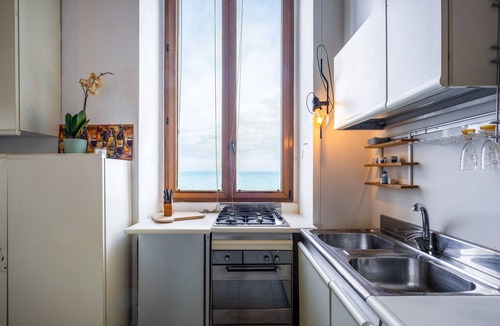 Porto Tricase Apartment | Holiday Apartment 'Casa sul Mare - Tricase' with Sea View, Terrace & Wi-Fi