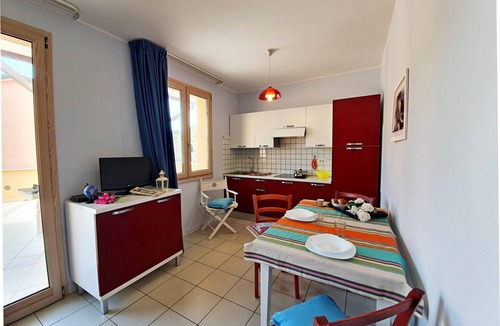 Cavo Apartment | Holiday Apartment "La Pergola al Cavo" with Sea View, Pool and Terrace