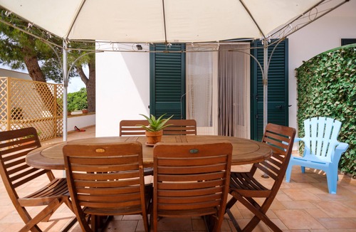 Racale Apartment | Holiday Apartment 'Villetta del Salento 1' with Garden & A/C