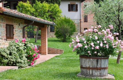 Popoltaio-Schiacciato House | Holiday Home Casa Graziani-7 by Interhome