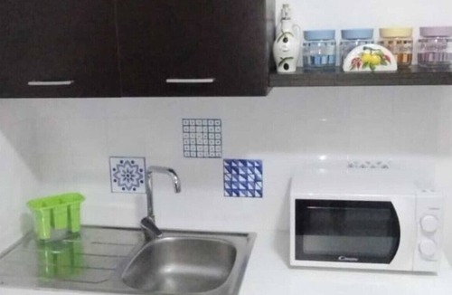 Torre Rinalda House | Holiday Home 'Casa Vacanze Al Civico 23' with Terrace & Air Conditioning