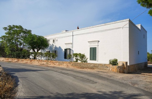Macchia di Monte House | Holiday Home 'Casale Mba Graziudd' with Private Garden, Wi-Fi and Air Conditioning